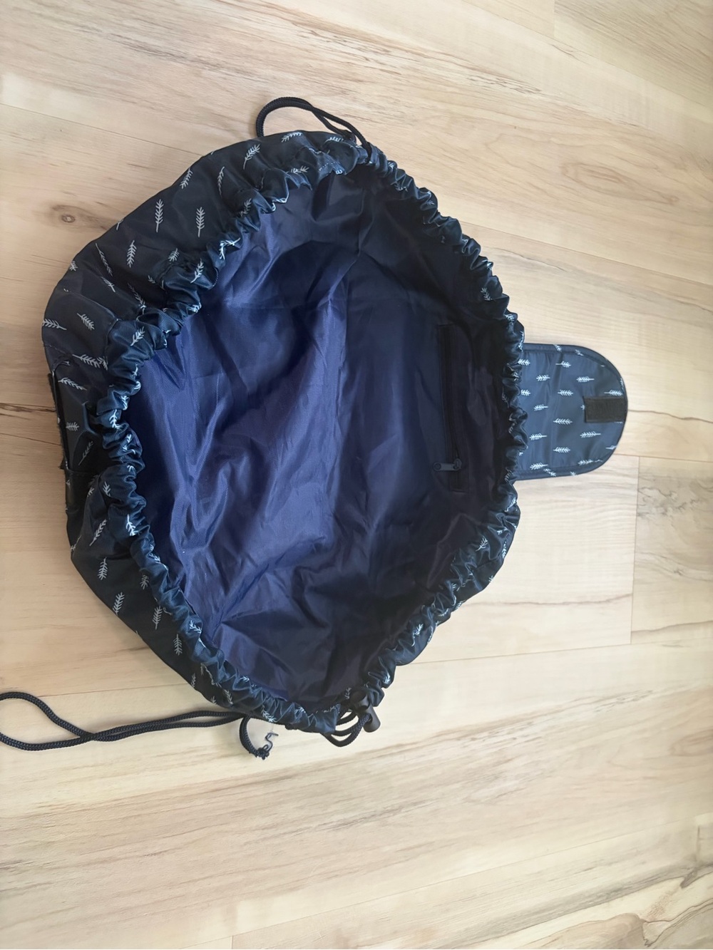 Source Unknown Navy Drawstring Backpack with White Feather Print